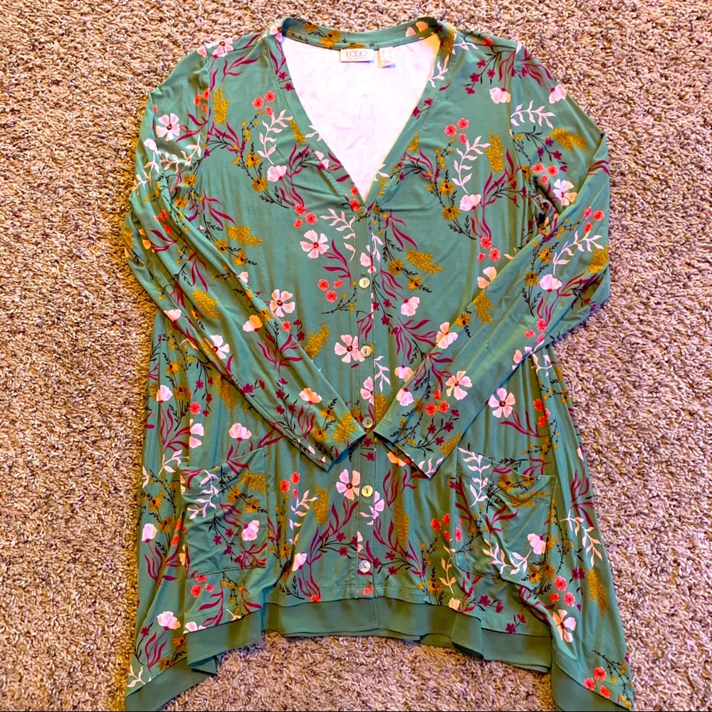 LOGO Lori Goldstein Green Floral Top size S